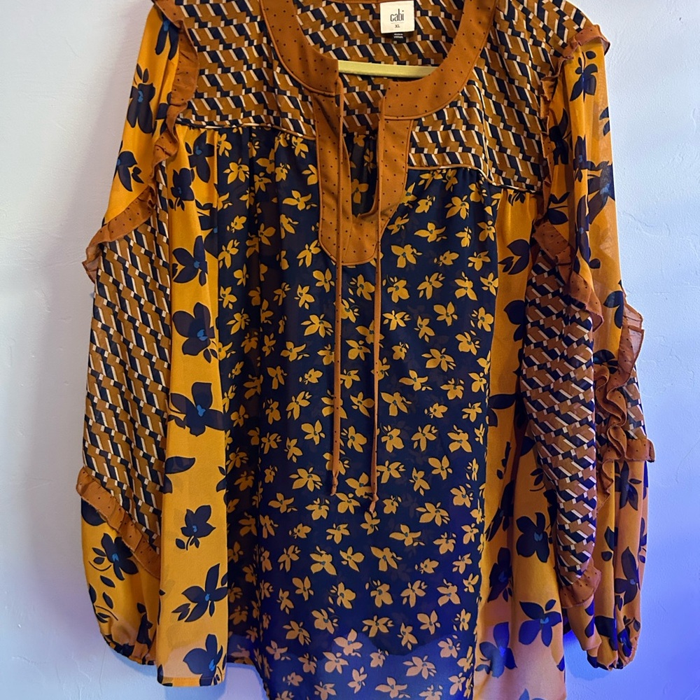 CAbi Women's Navy and Mustard Floral Blouse